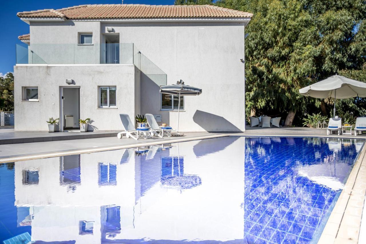 Villa Hibiscus Protaras Exteriör bild