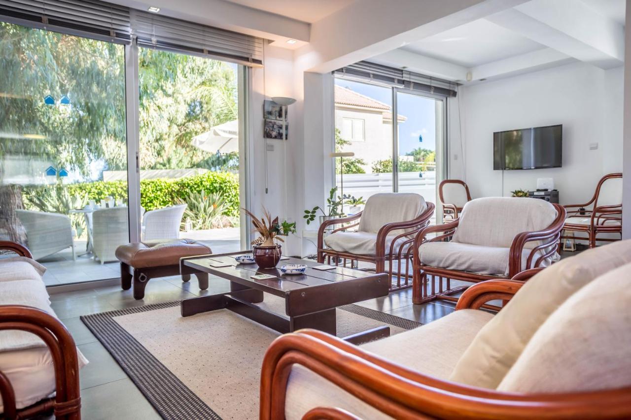 Villa Hibiscus Protaras Exteriör bild