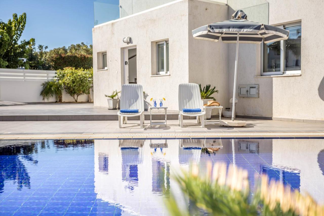 Villa Hibiscus Protaras Exteriör bild