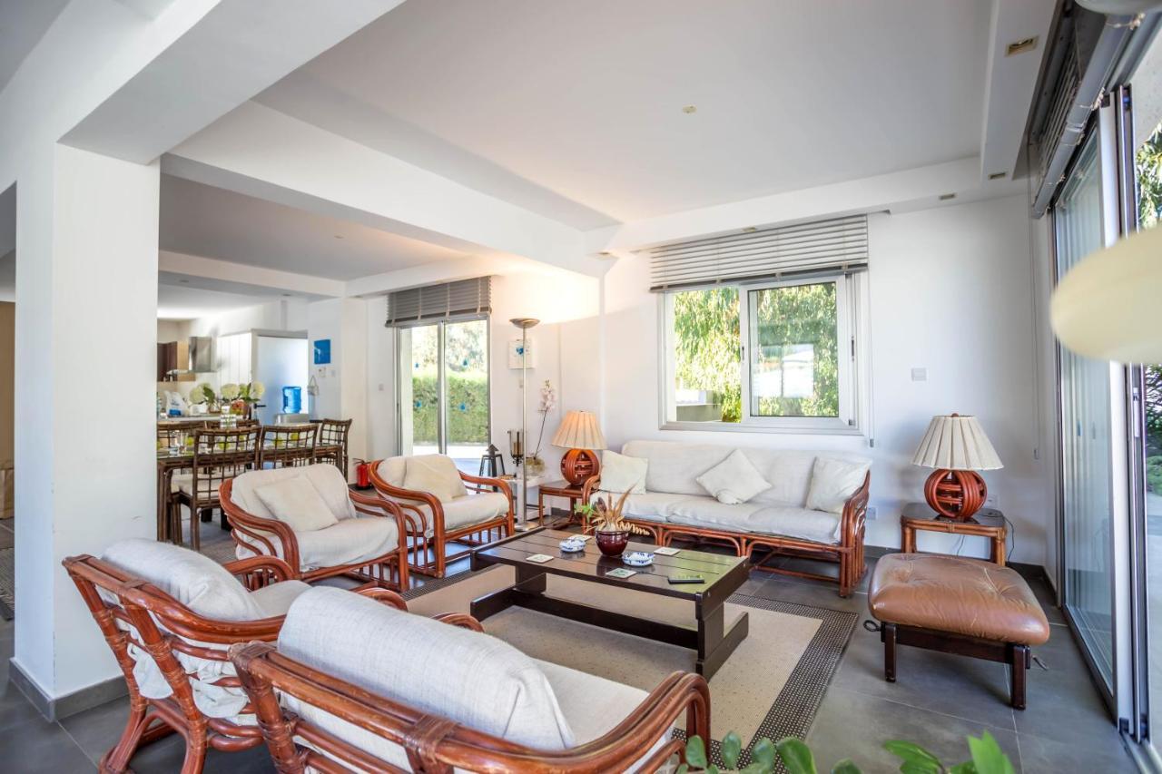 Villa Hibiscus Protaras Exteriör bild