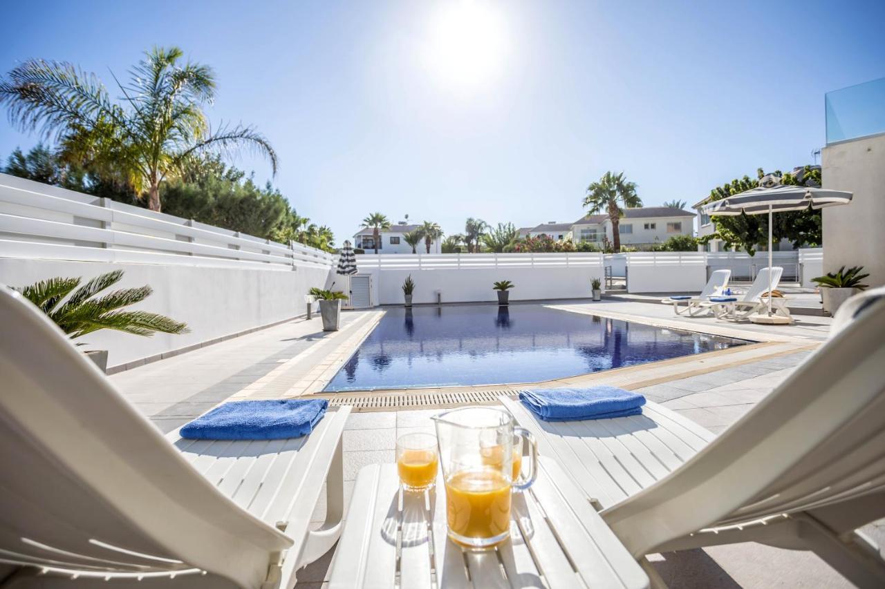 Villa Hibiscus Protaras Exteriör bild