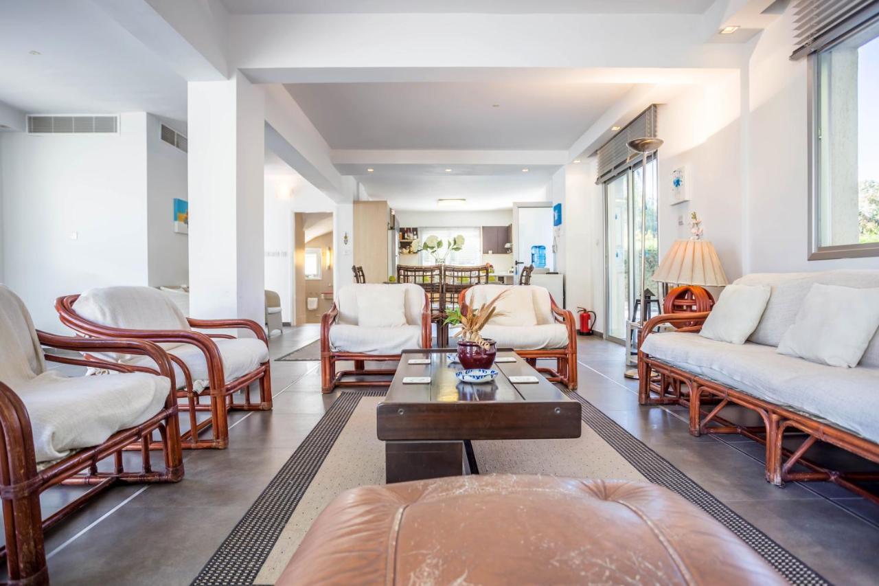 Villa Hibiscus Protaras Exteriör bild