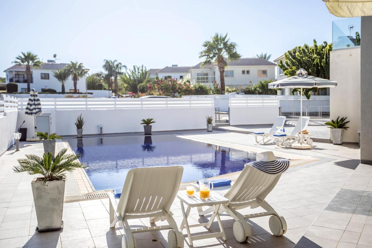 Villa Hibiscus Protaras Exteriör bild