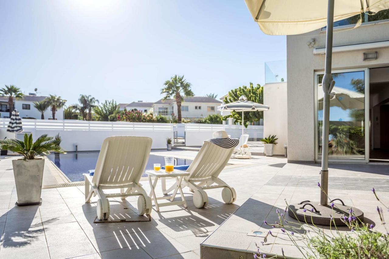 Villa Hibiscus Protaras Exteriör bild